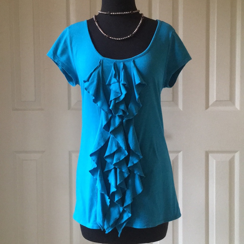 Versatile blue blouse w/ soft t-shirt material